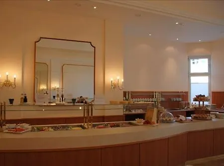 Greif Szálloda 4*